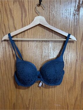 Victoria's Secret Body by Victoria Lace Push-Up Bra in Dark Blue s 32DD